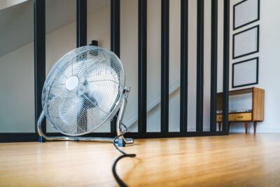 Comment rafraîchir une pièce en pleine canicule ?